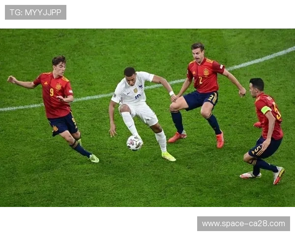 巴萨3-0大胜马略卡，登贝莱与亚马尔配合默契