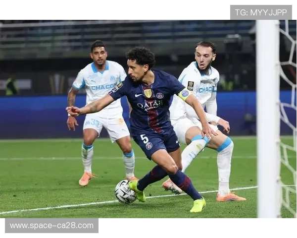 巴黎FCvs巴黎圣日耳曼法国杯德比，低级别球队挑战豪门